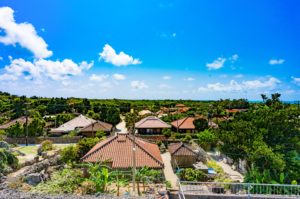 竹富島旅行記ー情緒ある町並みと美しい海を絶景写真とともに紹介するよ！