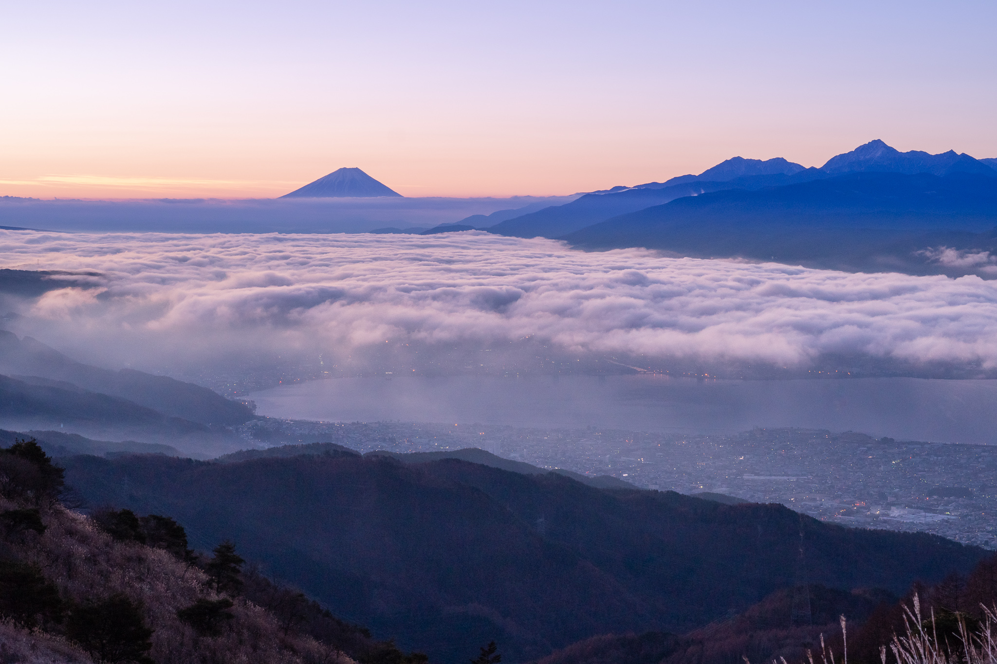 日本屈指の雲海スポット、長野県の高ボッチ高原から望む富士山と雲海の絶景を見に行ってきました! - けーすけつぼひブログ 〜星と写真と車中泊〜
