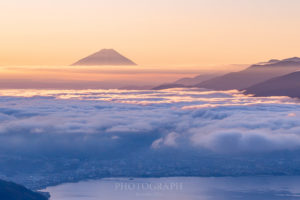 日本屈指の雲海スポット、長野県の高ボッチ高原から望む富士山と雲海の絶景を見に行ってきました！